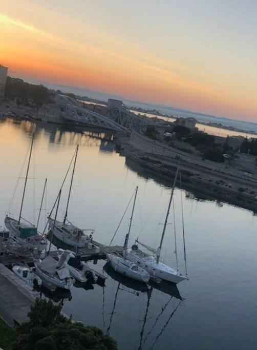 Sete 6Eme Vue Sur Le Canal Et L'Etang Extérieur photo